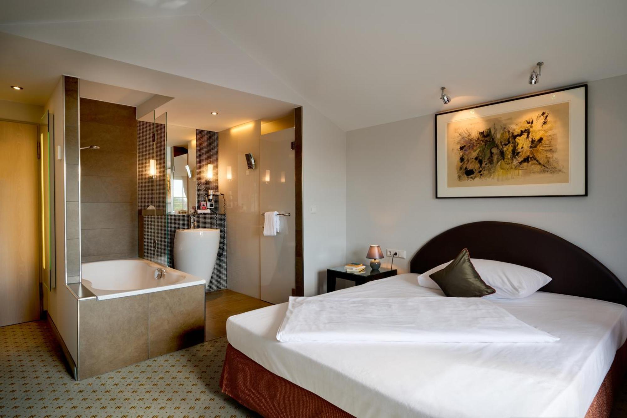 Hotel Lechnerhof Unterföhring Eksteriør bilde