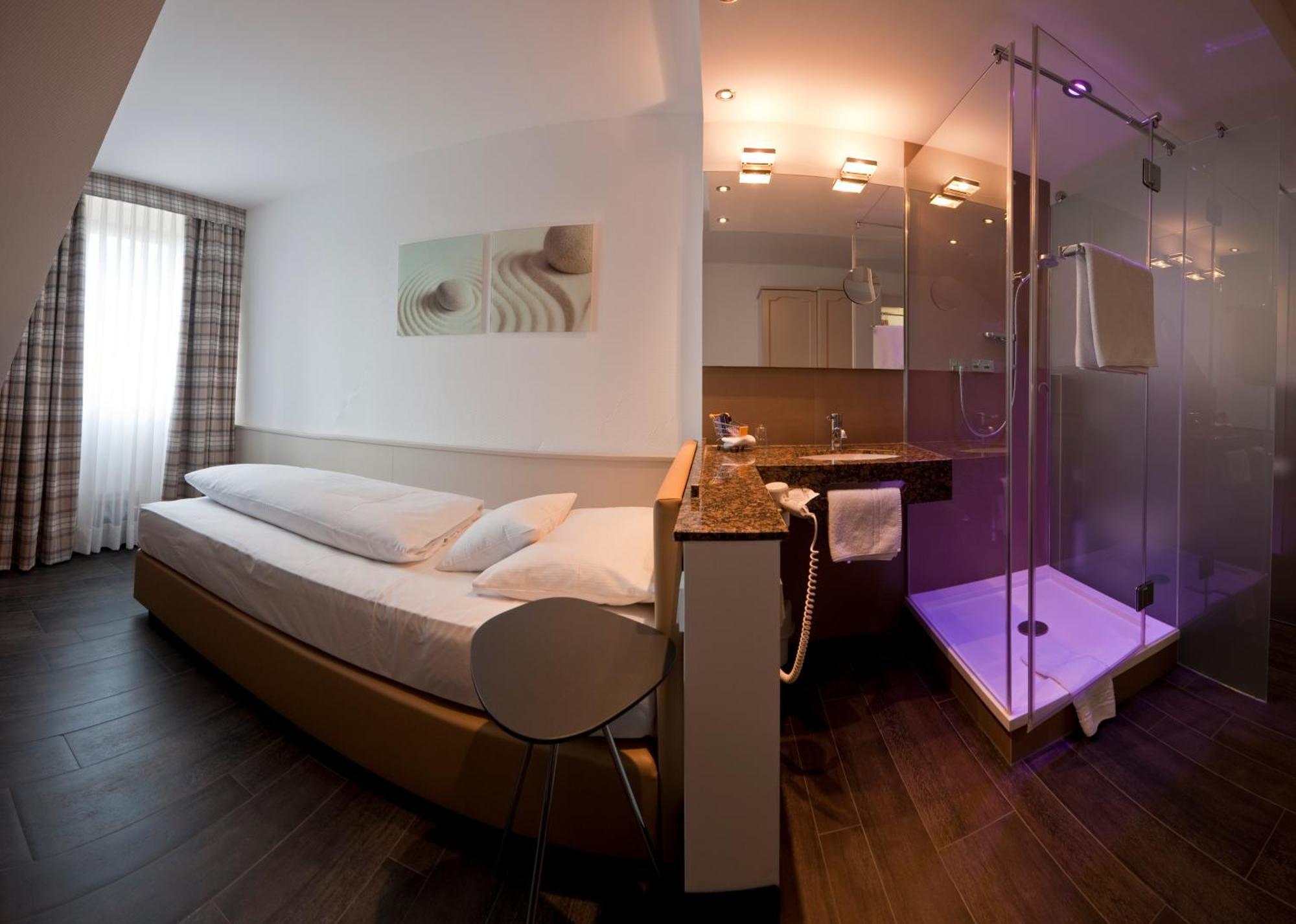 Hotel Lechnerhof Unterföhring Eksteriør bilde